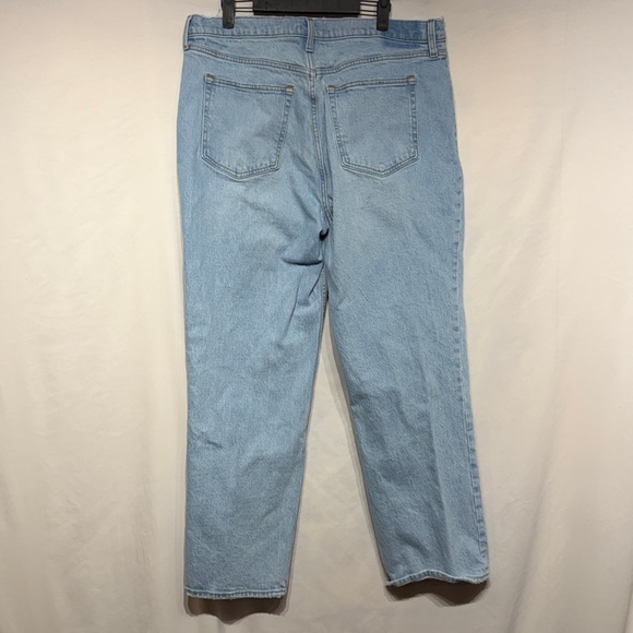 Abercrombie & Fitch The 90s Straight Ultra High Rise Split Hem Jeans Size 33 - Picture 7 of 11